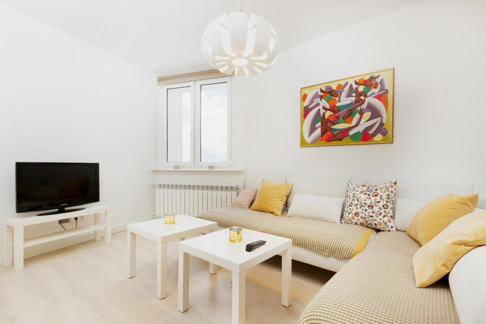 Sunny For 5 People By Renters Apartment