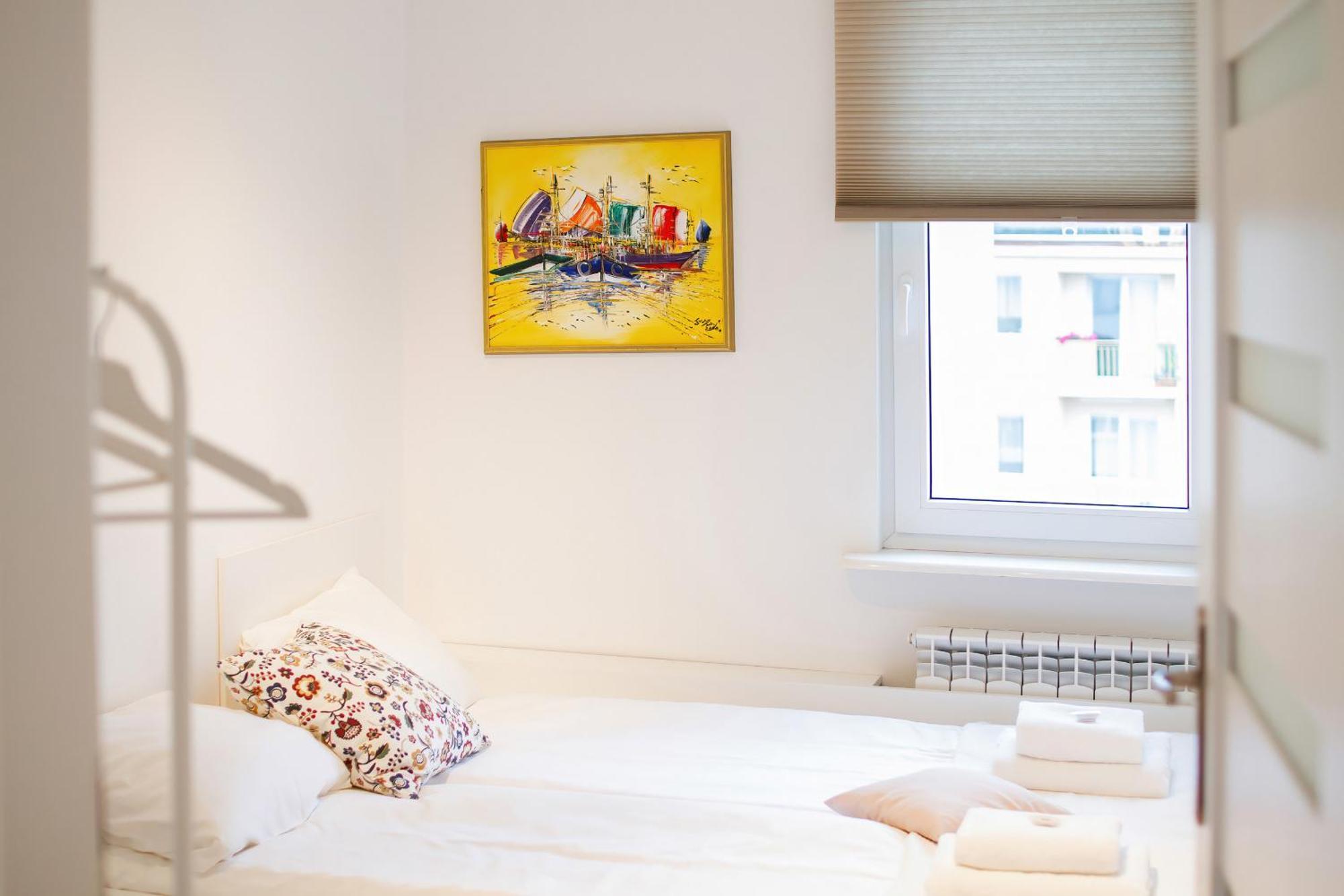 Sunny For 5 People By Renters